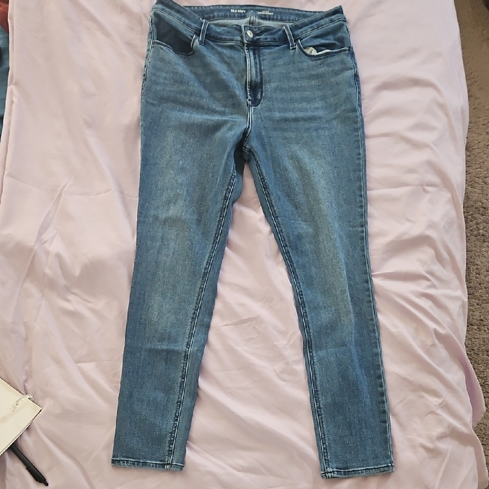 B2G1 Free Jeans 👖 👖 👖Old Navy Women's Super Skinny Jeans
